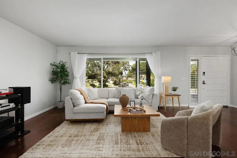 12262 Ranch House San Diego, CA 92128