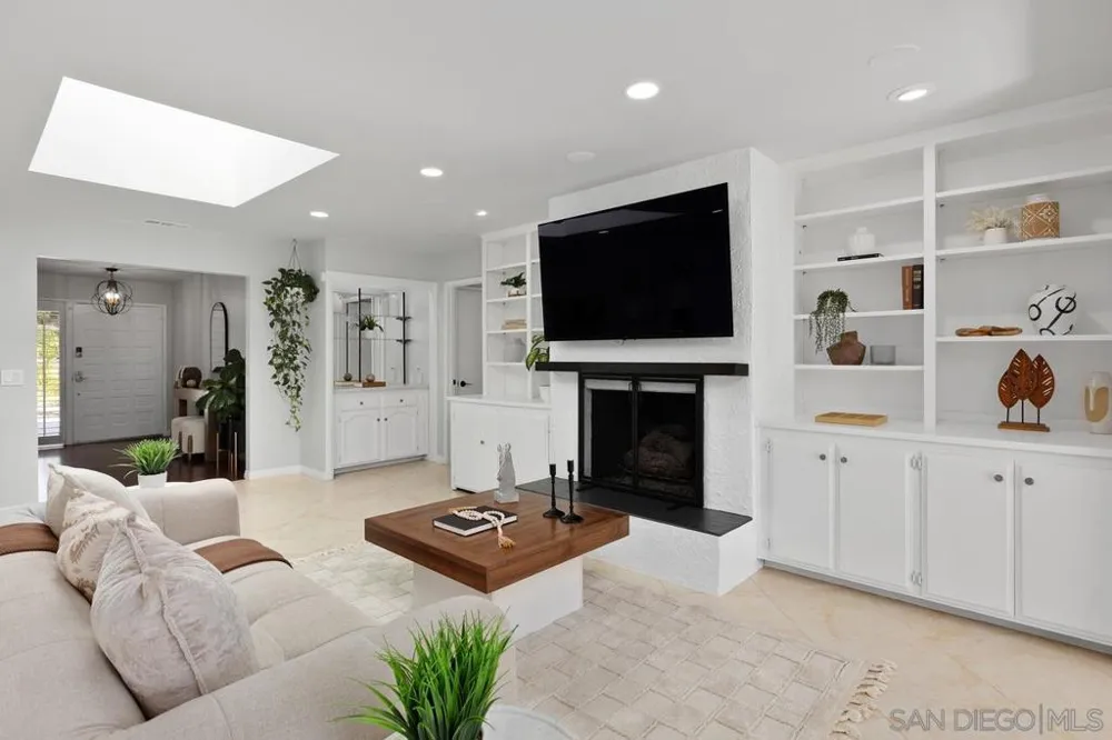 12262 Ranch House San Diego, CA 92128