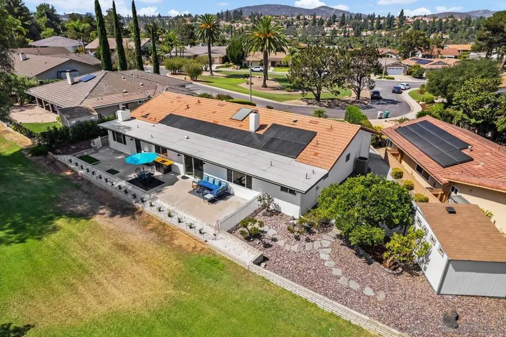 12262 Ranch House San Diego, CA 92128