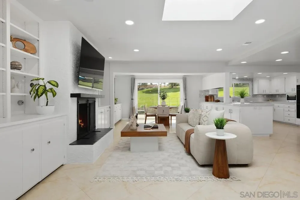 12262 Ranch House San Diego, CA 92128