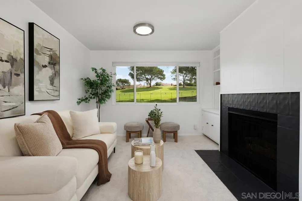 12262 Ranch House San Diego, CA 92128