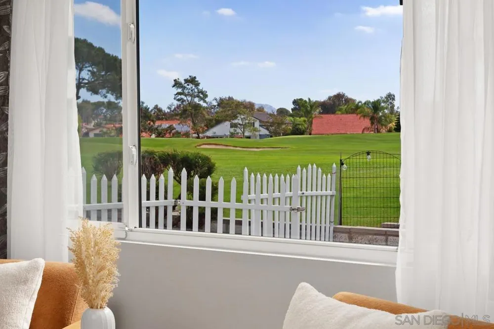 12262 Ranch House San Diego, CA 92128
