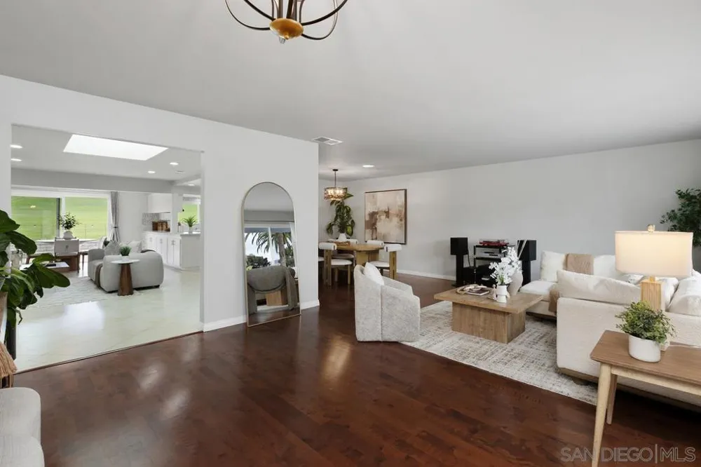 12262 Ranch House San Diego, CA 92128