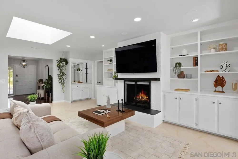 12262 Ranch House San Diego, CA 92128