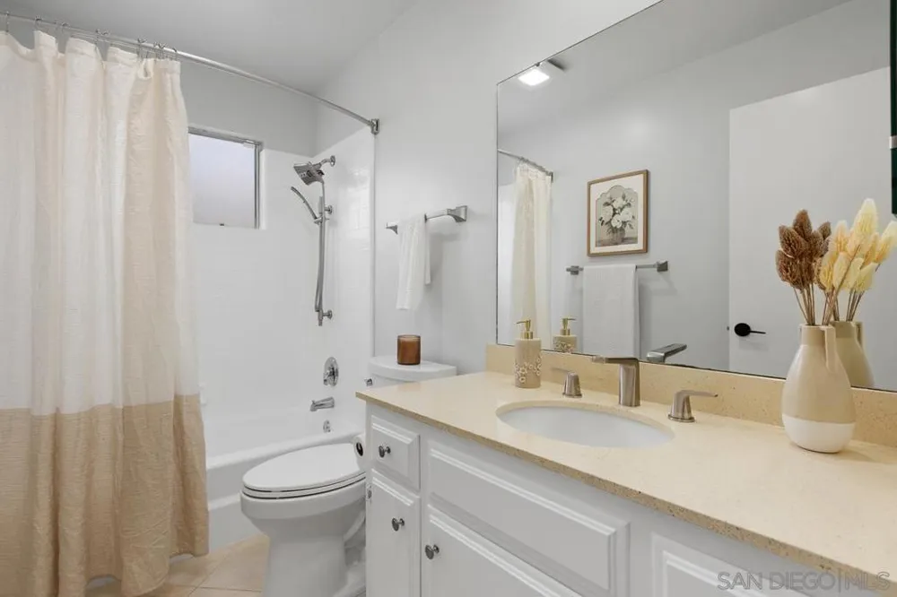 12262 Ranch House San Diego, CA 92128
