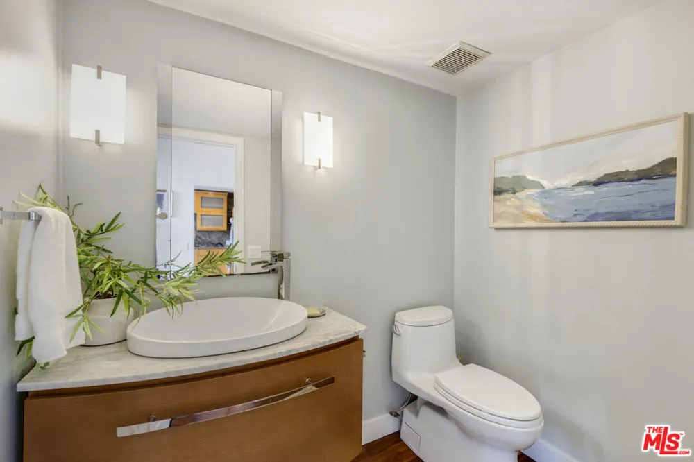 1214 14th Street #203 Santa Monica, CA 90404