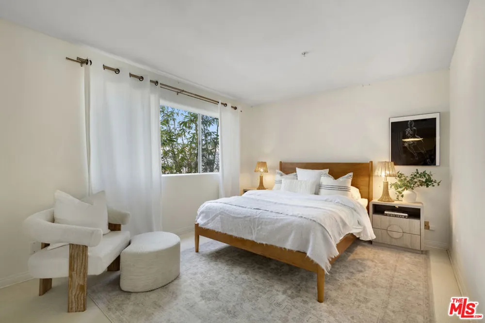1214 14th Street #203 Santa Monica, CA 90404