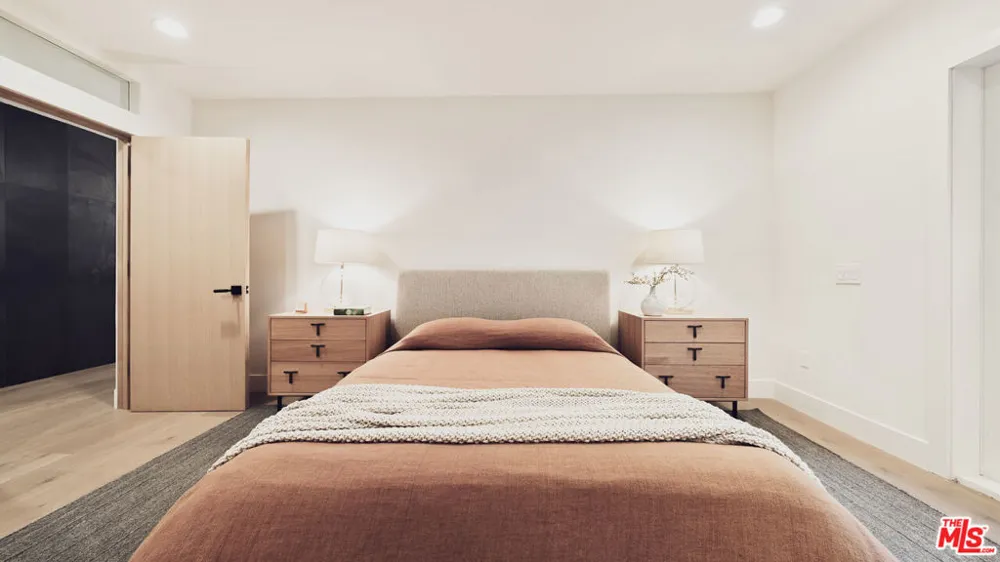 310 22nd Street Santa Monica, CA 90402