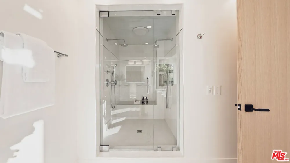 310 22nd Street Santa Monica, CA 90402