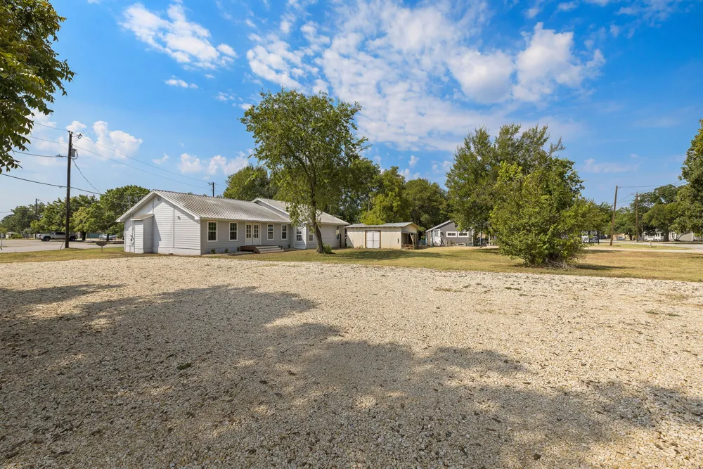 205 E Myrtle Lane Liberty Hill, TX 78642