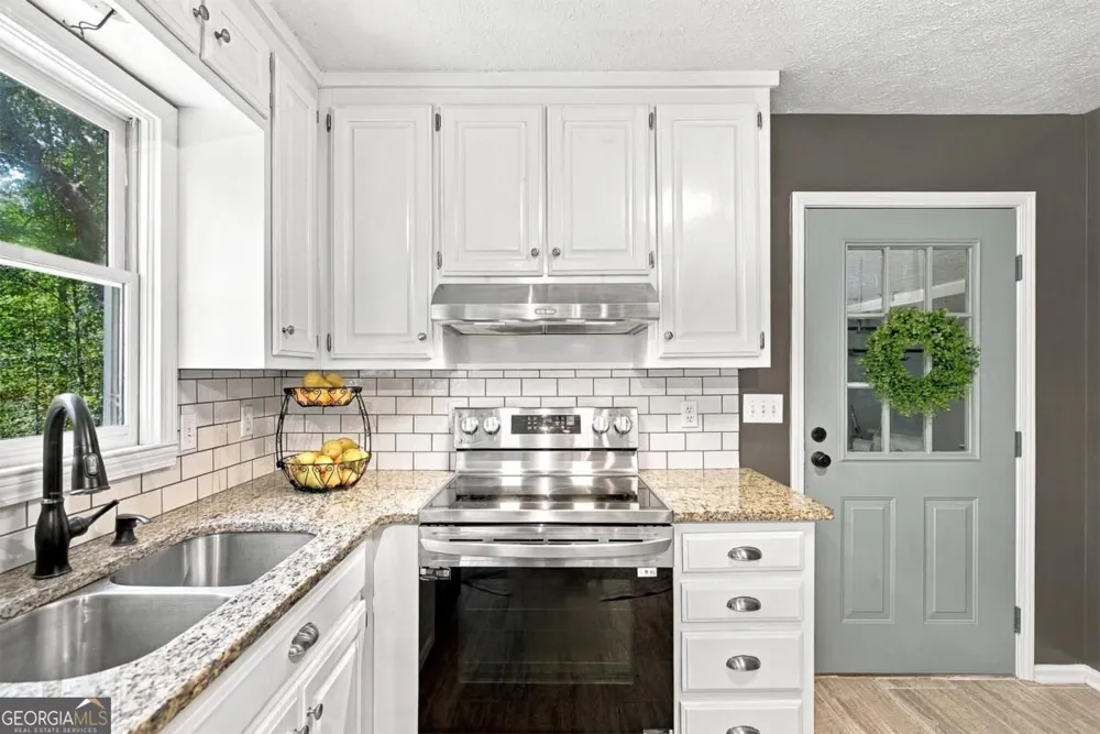 2038 Laurel CV Ball Ground, GA 30107