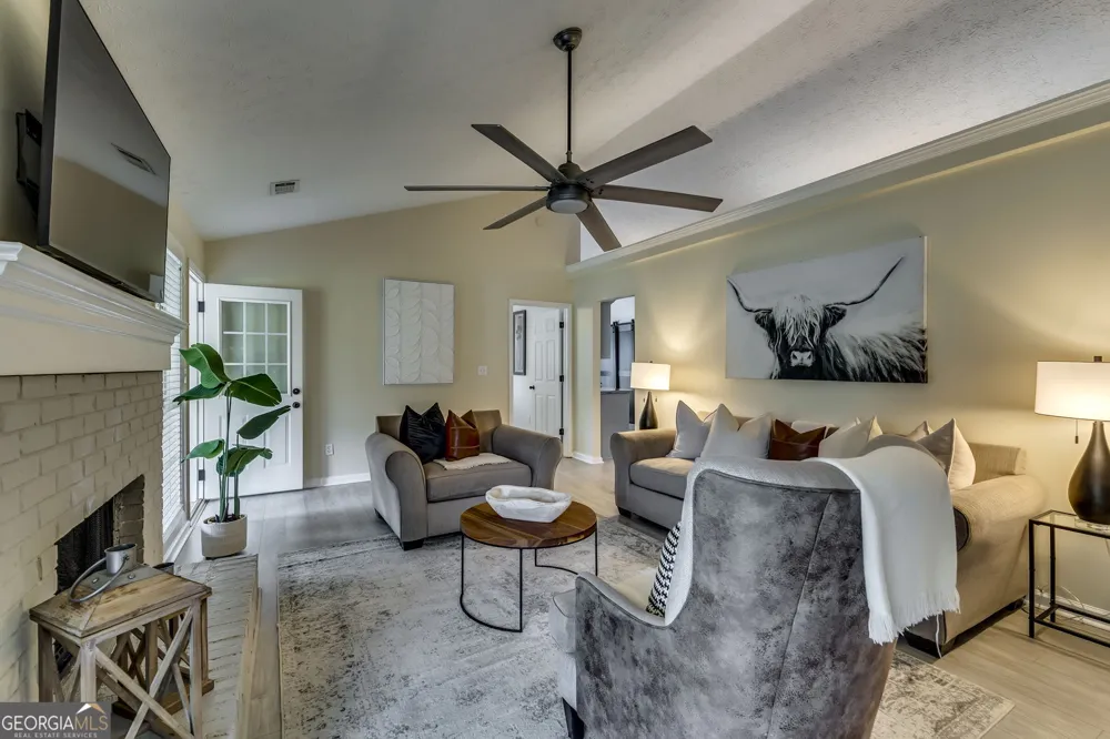 195 Heather Woods CT Covington, GA 30016