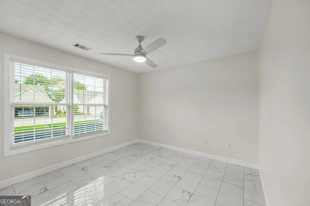 504 Mockingbird LN Loganville, GA 30052