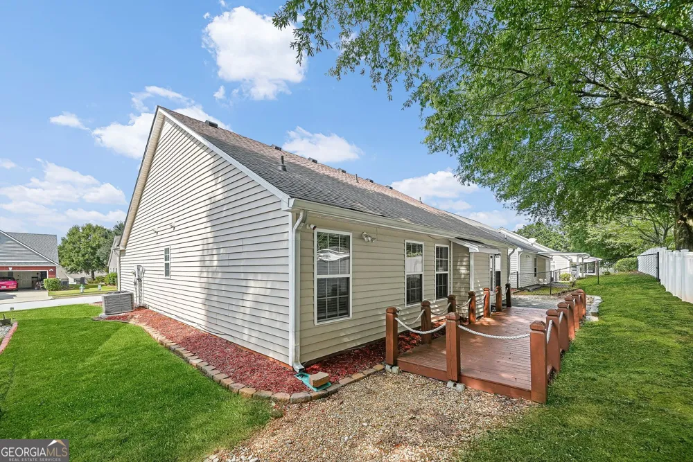 504 Mockingbird LN Loganville, GA 30052