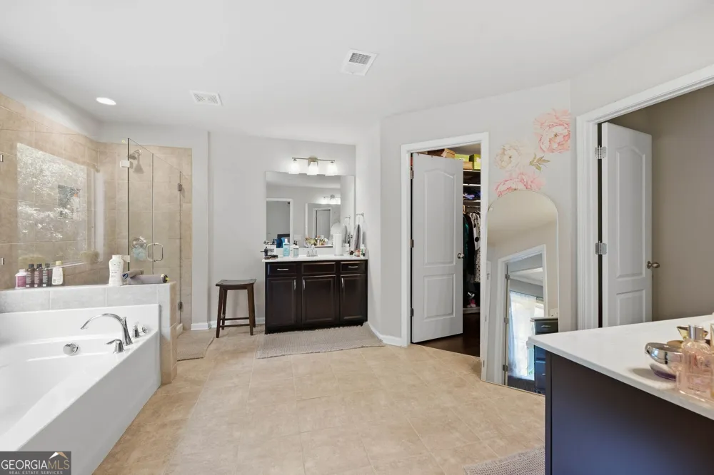 1008 Candela LN Smyrna, GA 30082