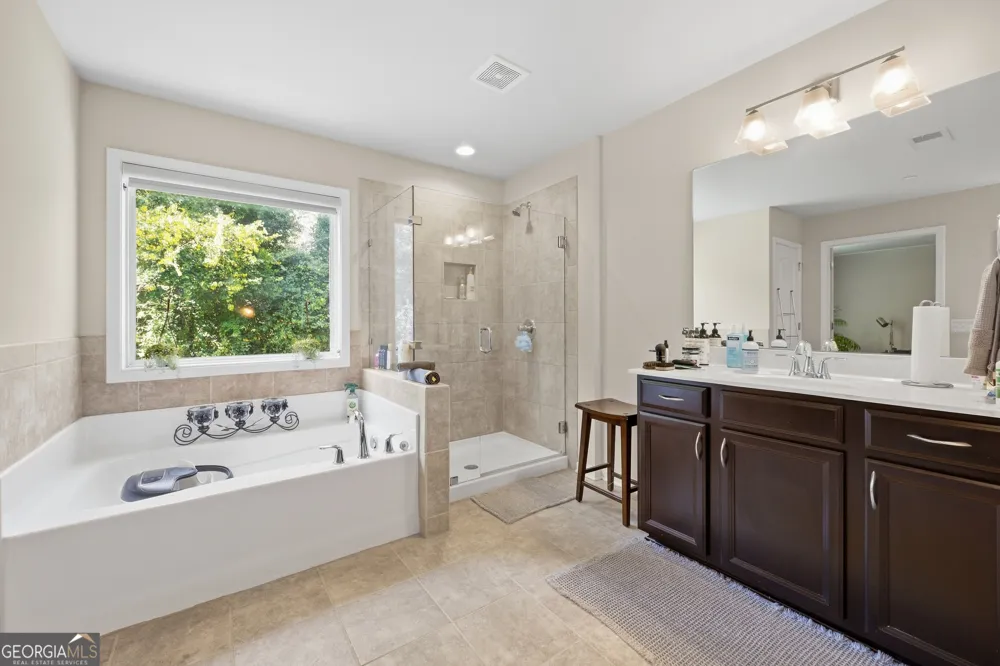 1008 Candela LN Smyrna, GA 30082