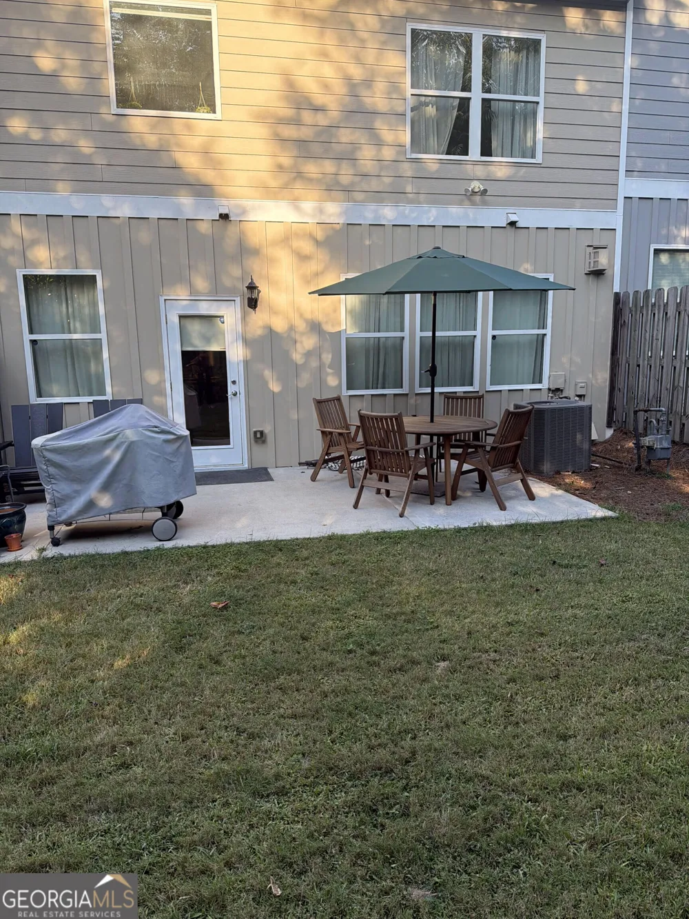 1008 Candela LN Smyrna, GA 30082