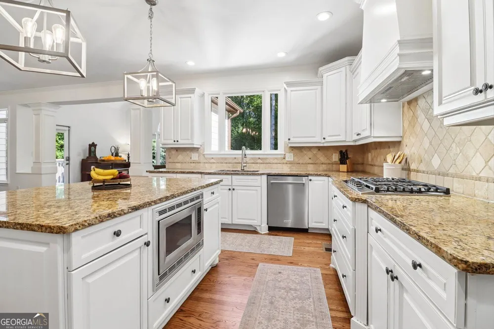 2664 Black Fox WAY Buford, GA 30519