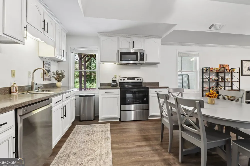 2664 Black Fox WAY Buford, GA 30519