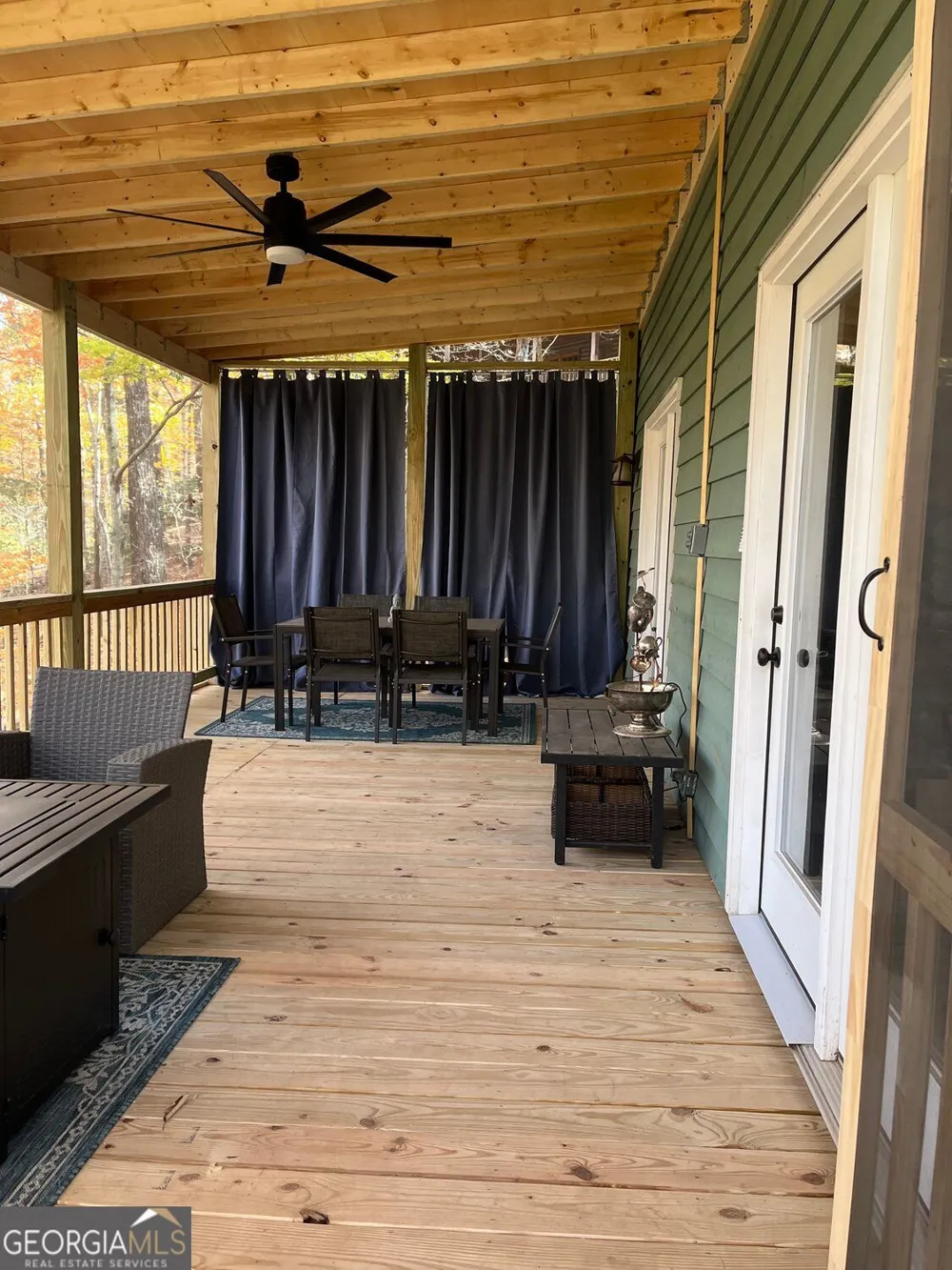 555 Laurel Ridge DR Ellijay, GA 30536