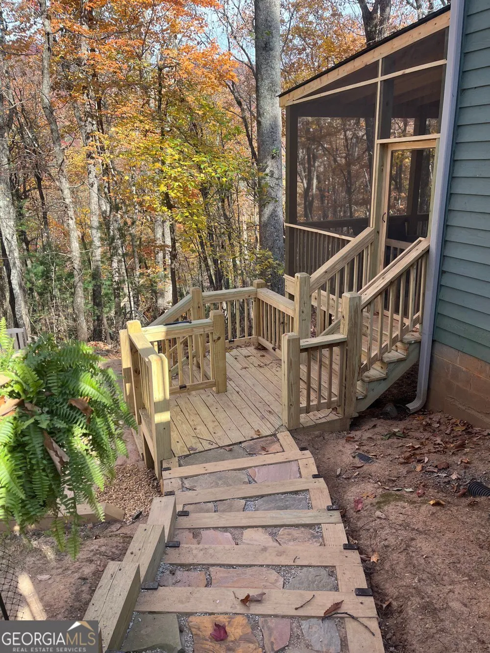 555 Laurel Ridge DR Ellijay, GA 30536