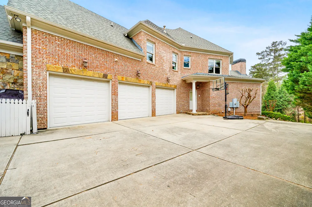 8960 Merion DR Duluth, GA 30097