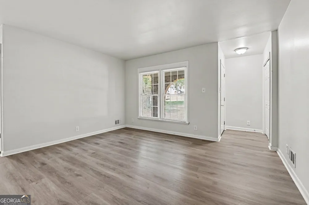 5041 W Mountain ST Stone Mountain, GA 30083