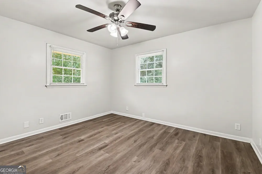 5041 W Mountain ST Stone Mountain, GA 30083