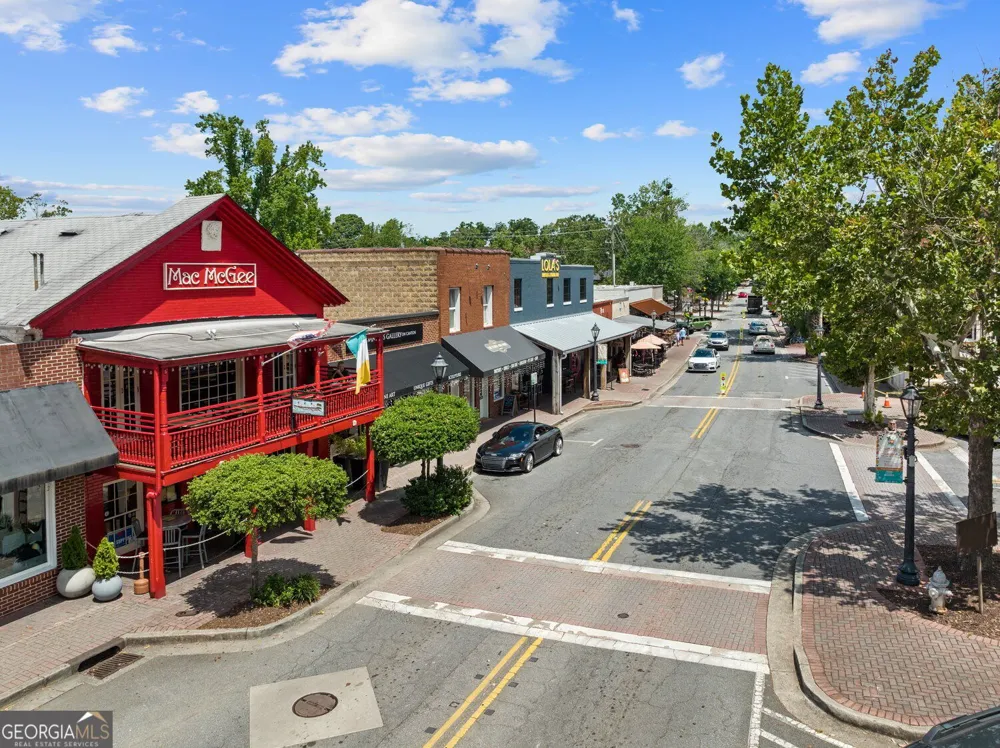 3105 Village Green DR Roswell, GA 30075