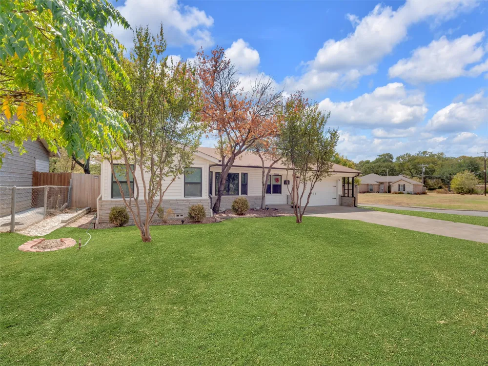 5400 Meadowbrook Drive Fort Worth, TX 76112