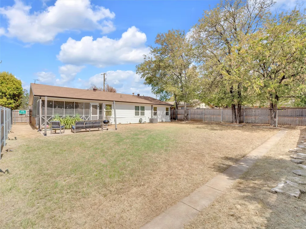 5400 Meadowbrook Drive Fort Worth, TX 76112