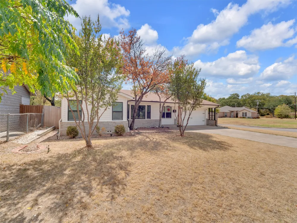 5400 Meadowbrook Drive Fort Worth, TX 76112