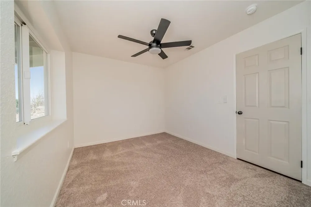 10577 Tecopa Apple Valley, CA 92308