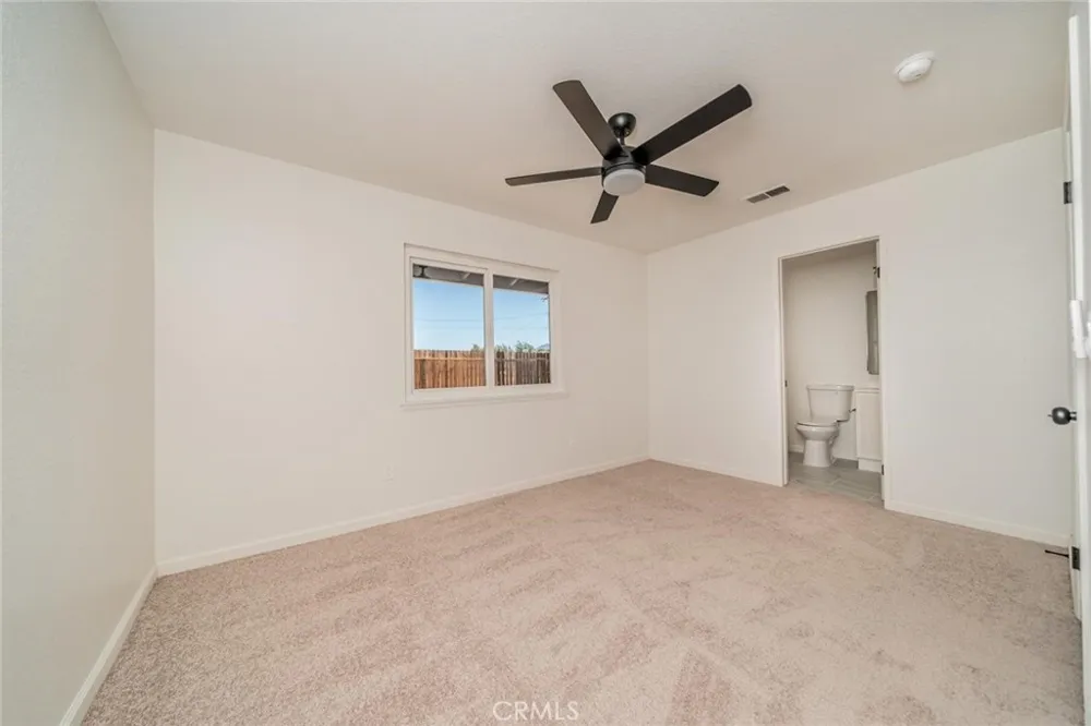 10577 Tecopa Apple Valley, CA 92308