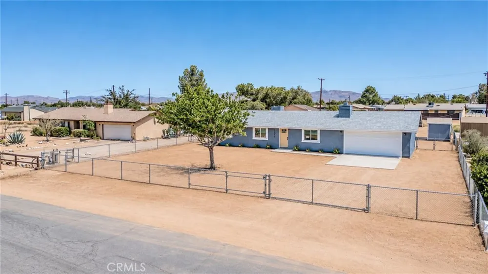 10577 Tecopa Apple Valley, CA 92308