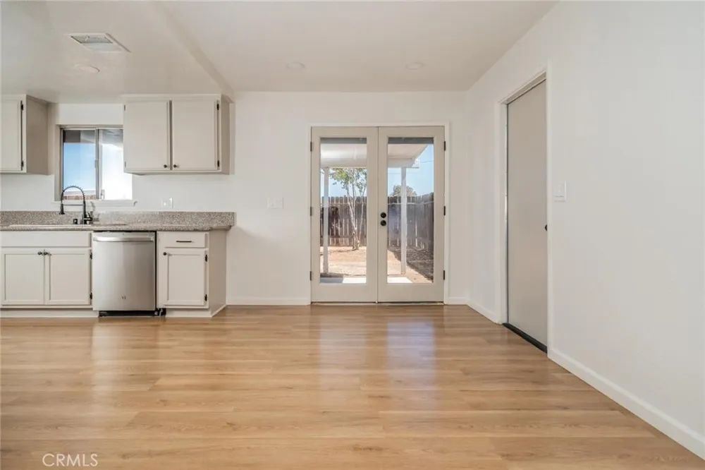 10577 Tecopa Apple Valley, CA 92308