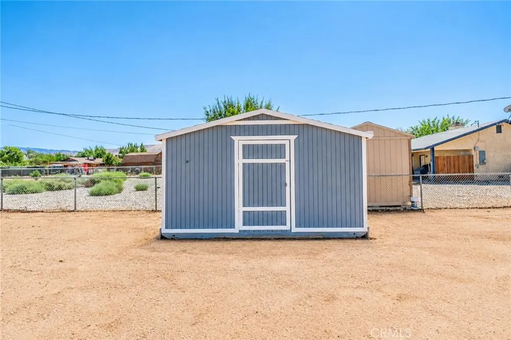 10577 Tecopa Apple Valley, CA 92308