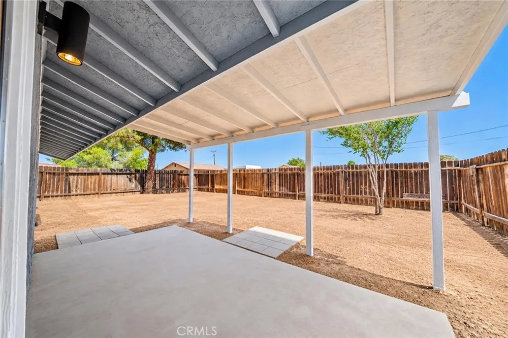10577 Tecopa Apple Valley, CA 92308