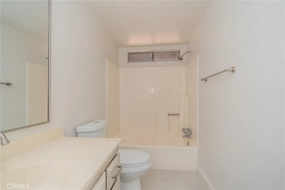 10577 Tecopa Apple Valley, CA 92308