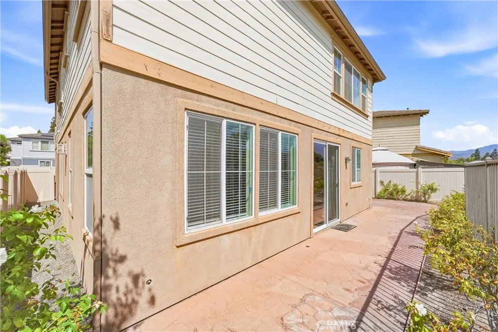 212 Summit Vista Lake Forest, CA 92630