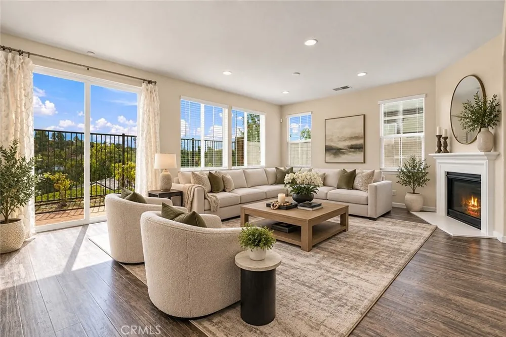 212 Summit Vista Lake Forest, CA 92630