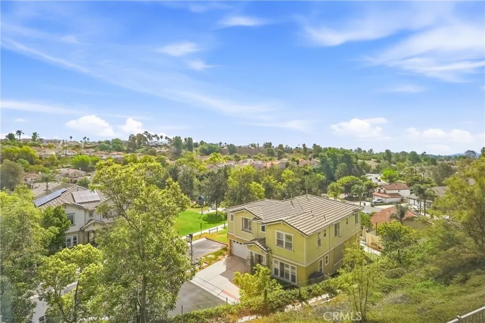 212 Summit Vista Lake Forest, CA 92630