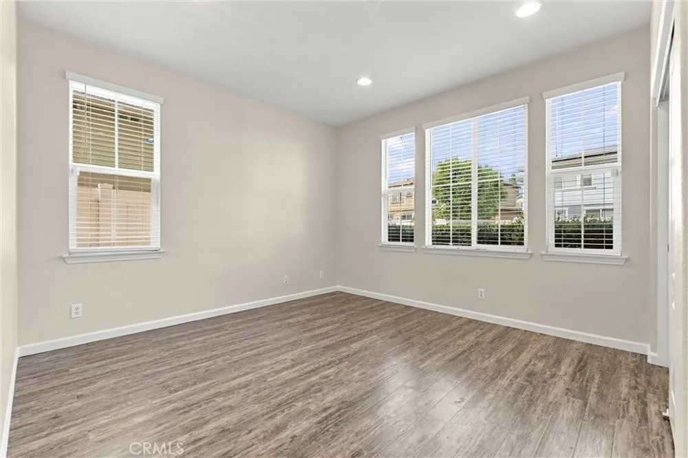 212 Summit Vista Lake Forest, CA 92630