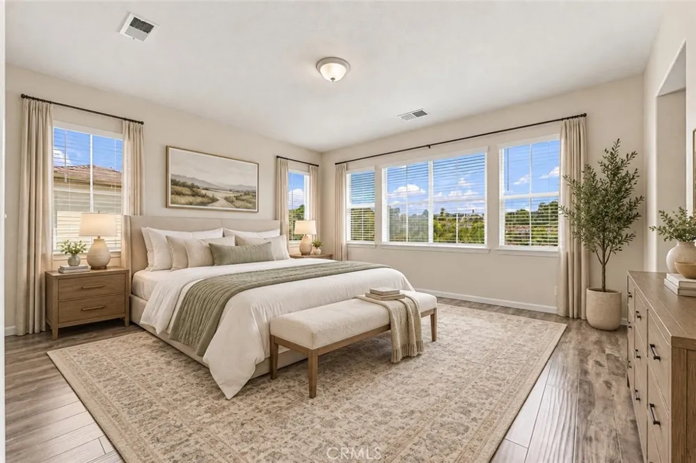 212 Summit Vista Lake Forest, CA 92630