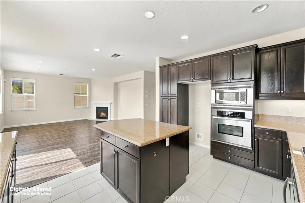 212 Summit Vista Lake Forest, CA 92630
