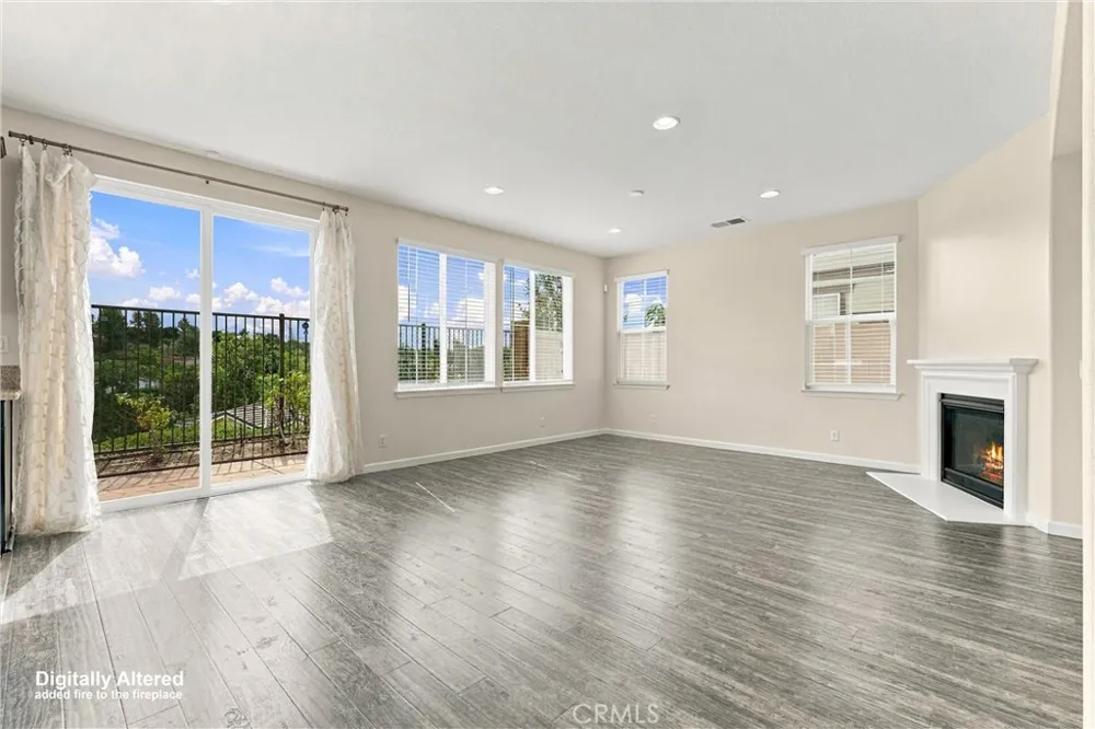 212 Summit Vista Lake Forest, CA 92630