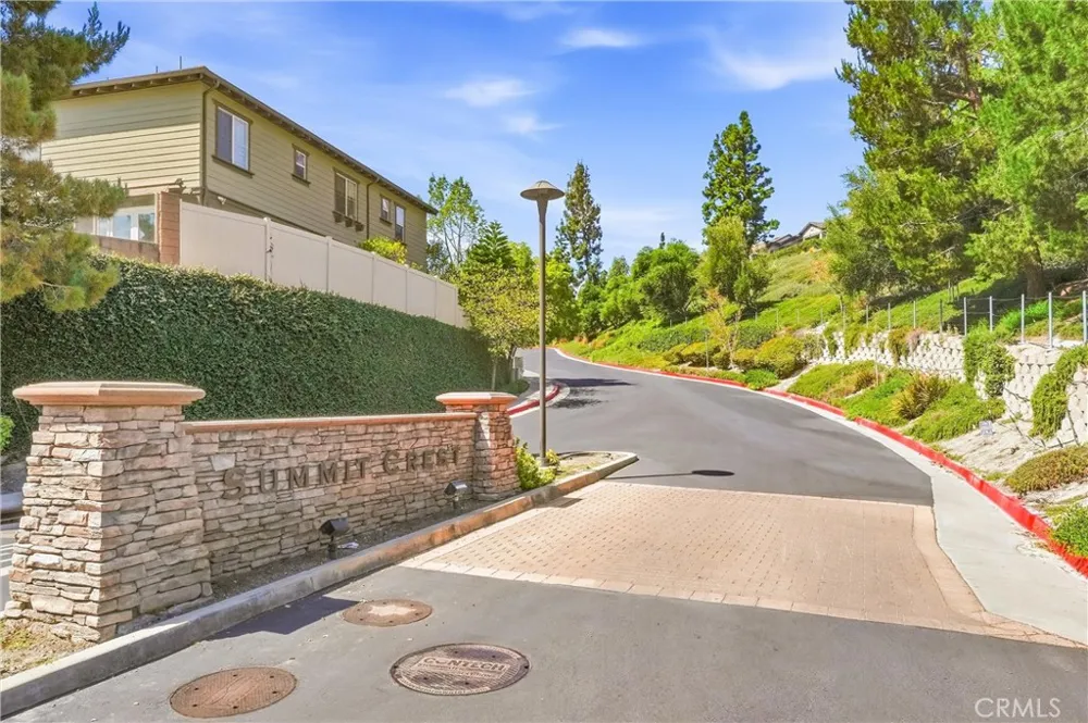 212 Summit Vista Lake Forest, CA 92630
