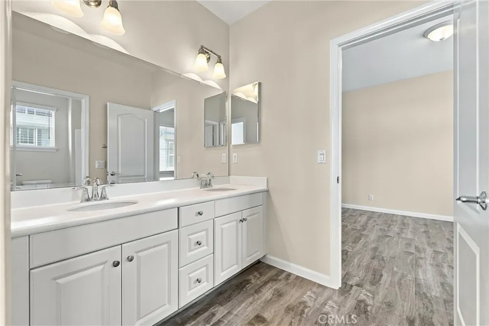 212 Summit Vista Lake Forest, CA 92630
