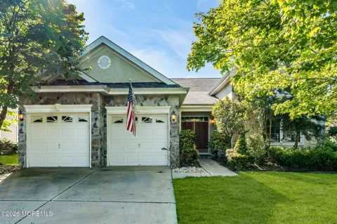 1 Turnberry Place