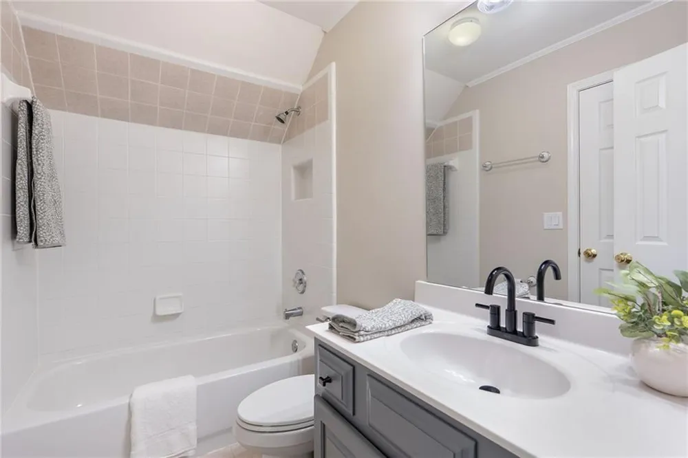 135 Grand Avenue Suwanee, GA 30024